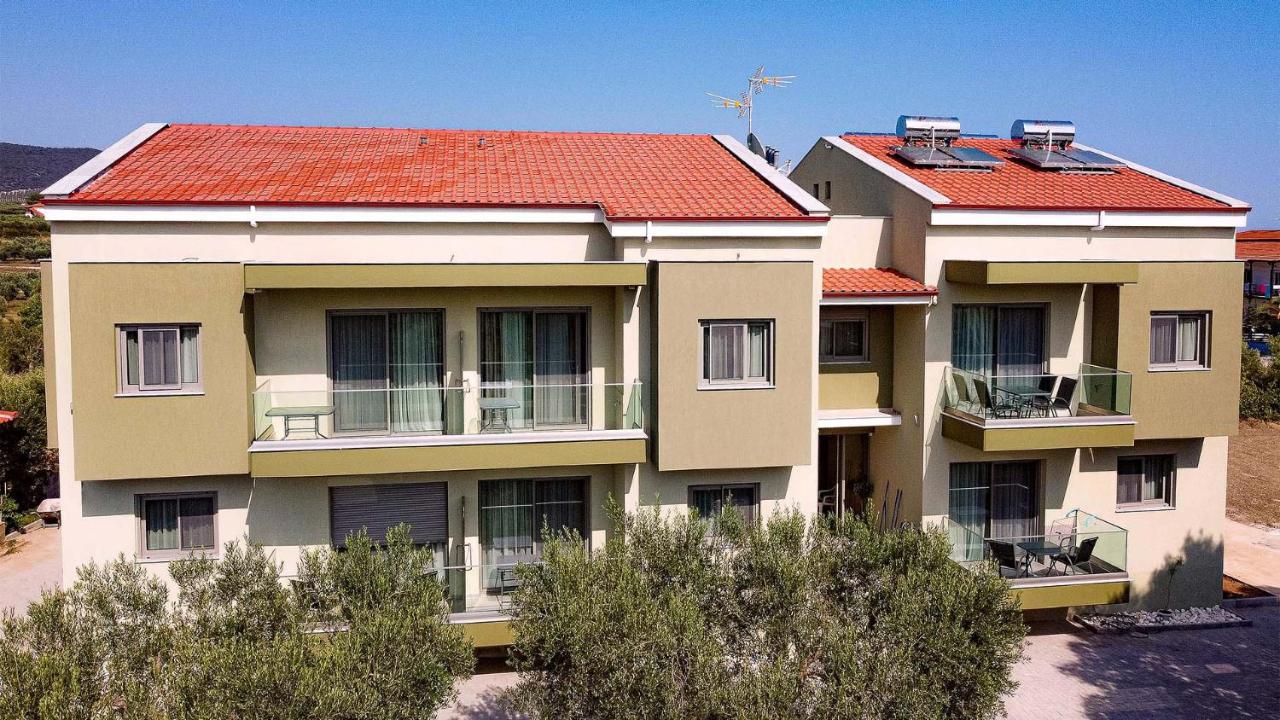 Estelle Family Luxury Apartments & Suites 基拉奇尼 外观 照片