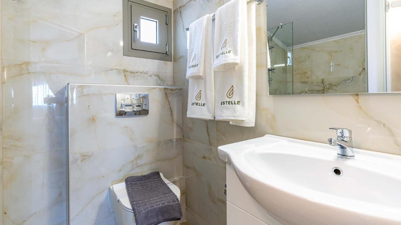 Estelle Family Luxury Apartments & Suites 基拉奇尼 外观 照片